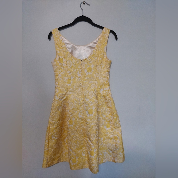 Luxe by Carmen Marc Valvo Yellow Dress sz 6 Sleeveless Cocktail - Picture 8 of 8
